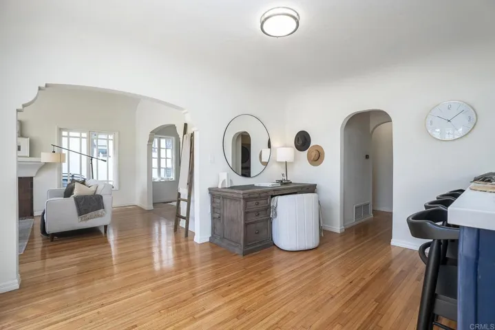 3120 Curtis, San Diego, California 92106
