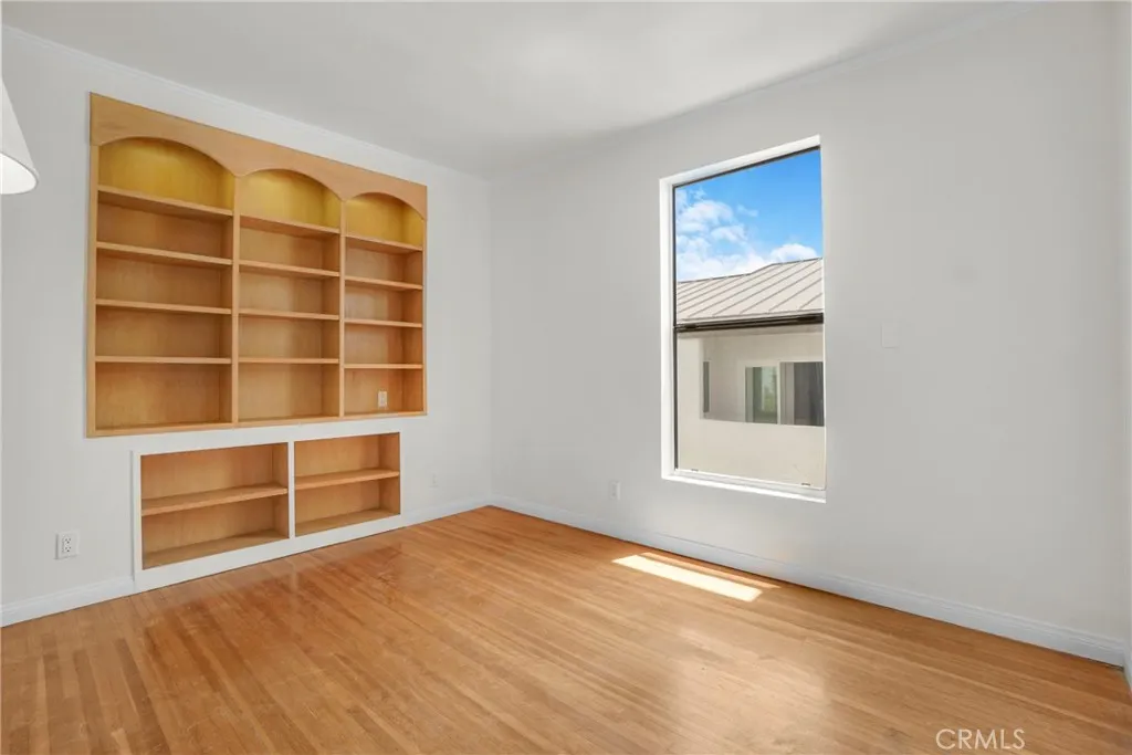 1 bedroom with custom built-in's