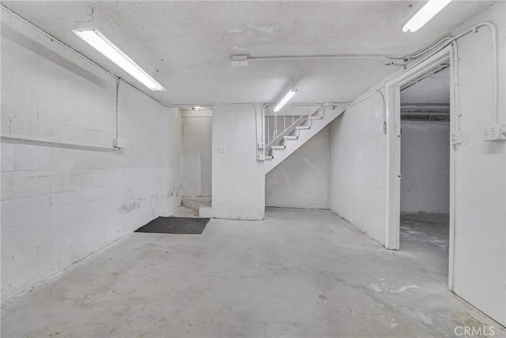 Downstairs workshop or bonus room