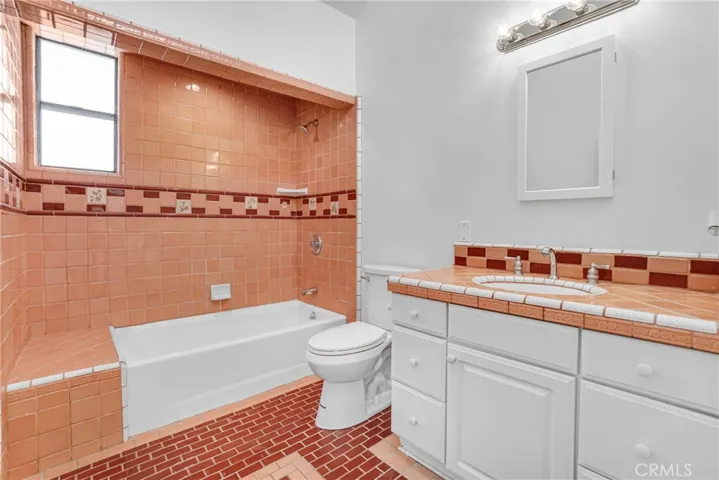 Upstairs Hall bathroom
