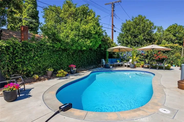 22240 Hart, Canoga Park, California 91303