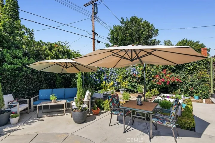 22240 Hart, Canoga Park, California 91303