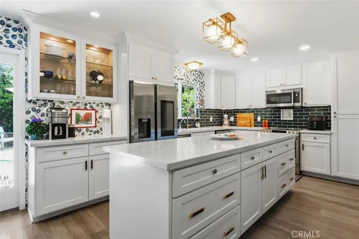 22240 Hart, Canoga Park, California 91303