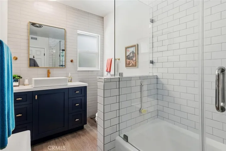 22240 Hart, Canoga Park, California 91303
