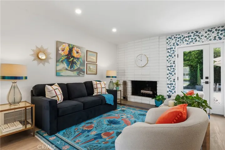 22240 Hart, Canoga Park, California 91303