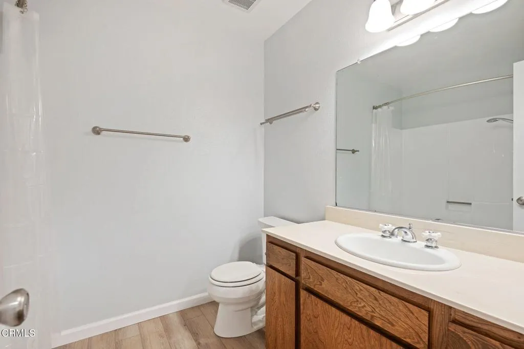 24-Bathroom 2