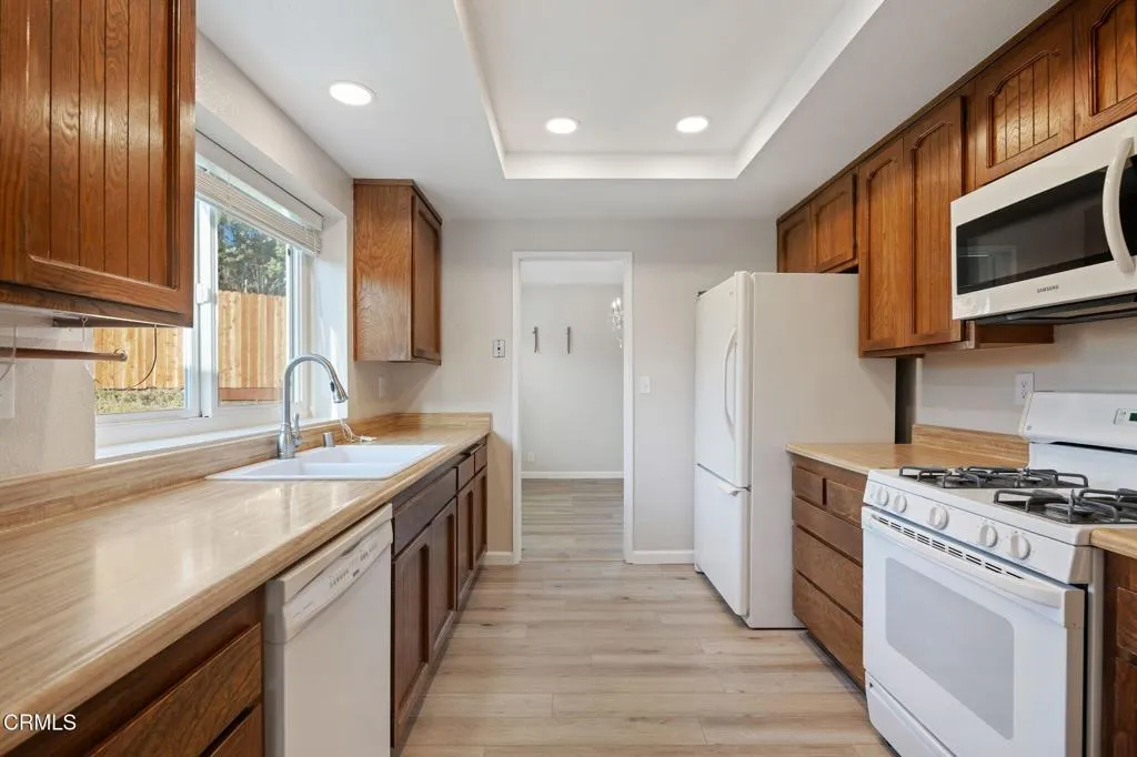 10-Kitchen