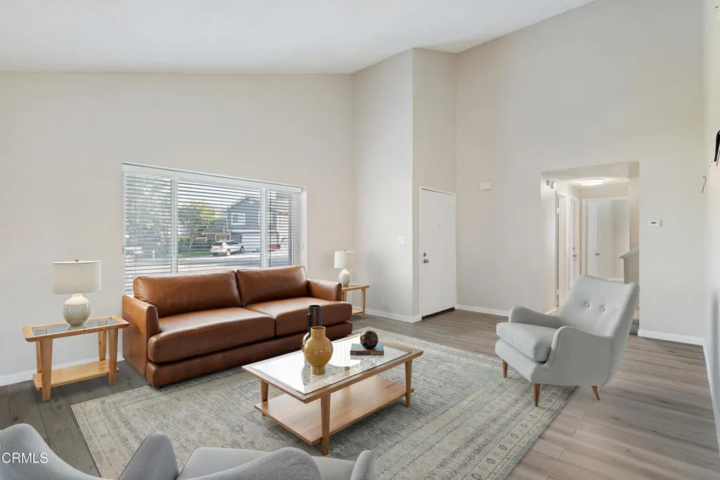 VIRTUAL STAGED 2302_PANDA_PLACE_04-Livin