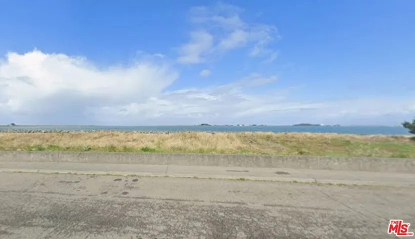 View out to Bay/Ocean