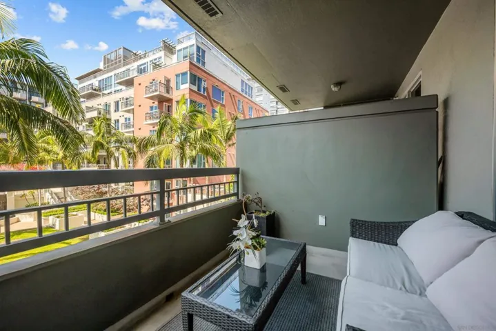 300 W Beech 204, San Diego, California 92101