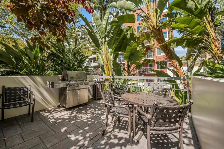 300 W Beech 204, San Diego, California 92101