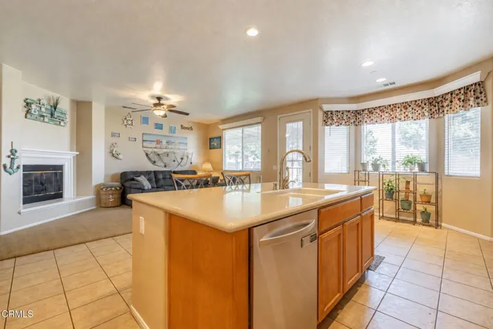 22-web-or-mls-Kitchen 4