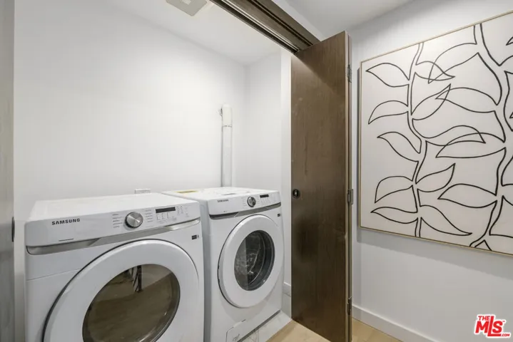 5851 Westside Crossing Lane, Los Angeles, California 90034