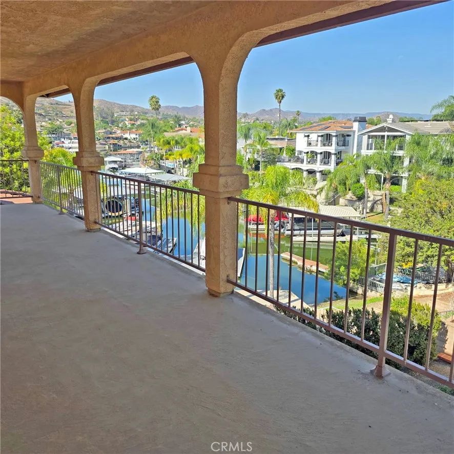 2nd floor huge balcony