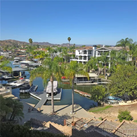 30127 White Wake, Canyon Lake, California 92587