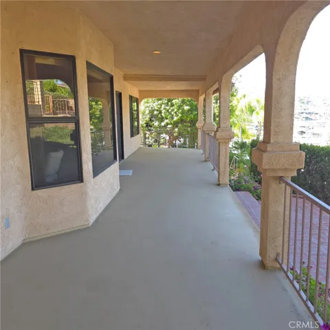 1st floor balcony/patio