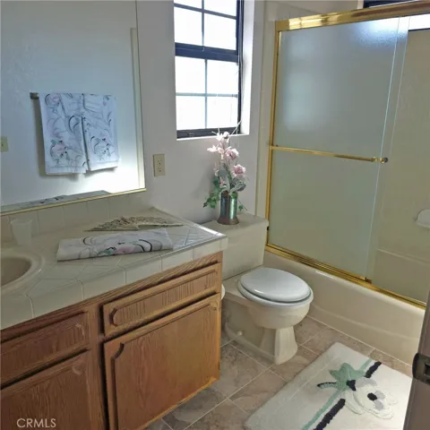 2nd floor full bath