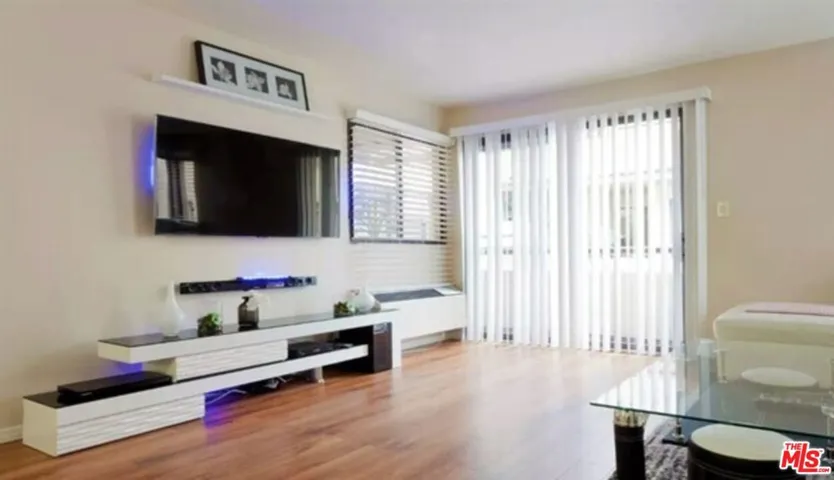 435 S Virgil Avenue 113, Los Angeles, California 90020