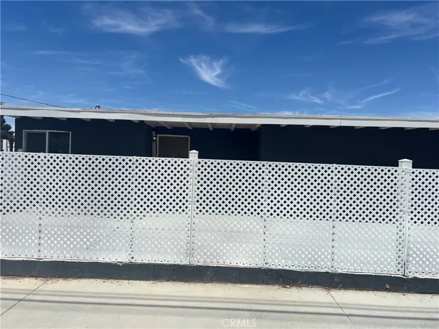 43119 20th W, Lancaster, California 93534