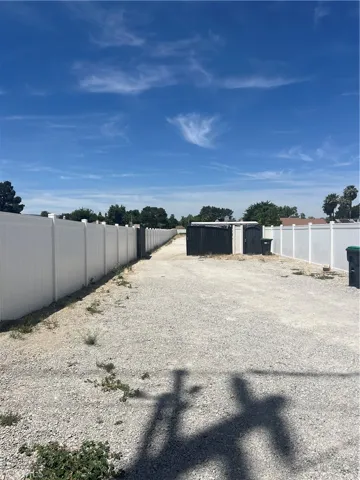 43119 20th W, Lancaster, California 93534