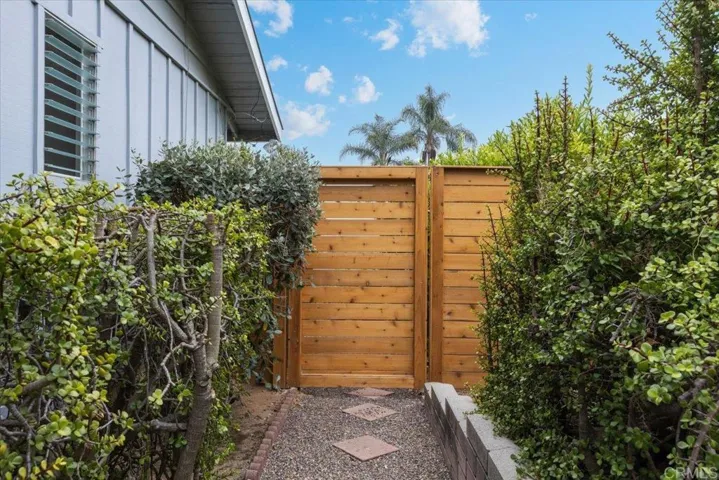 Backyard Gate to Front Yard