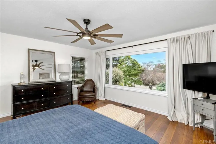 Master Bedroom w/Large View Window