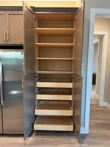 Kitchen storage