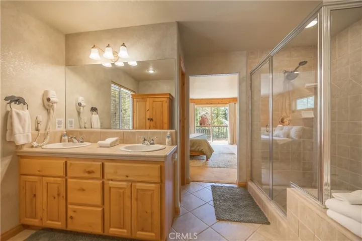 166 N Teakwood Drive, Big Bear Lake, California 92315
