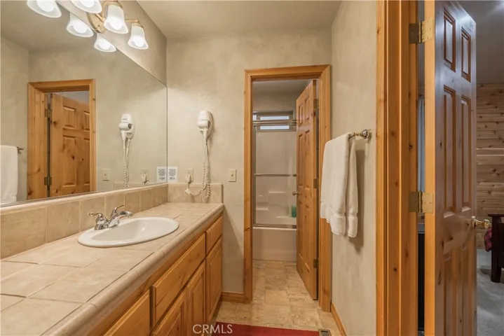 166 N Teakwood Drive, Big Bear Lake, California 92315