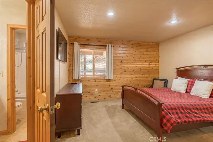166 N Teakwood Drive, Big Bear Lake, California 92315
