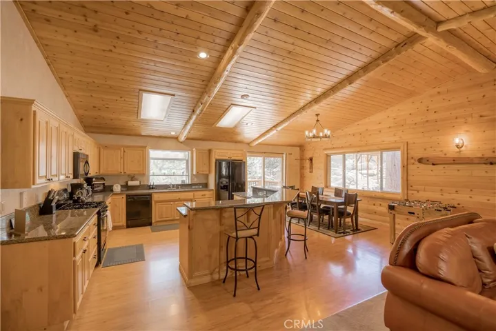 166 N Teakwood Drive, Big Bear Lake, California 92315