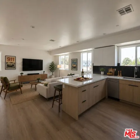 10827 Peach Grove Street, North Hollywood, California 91601