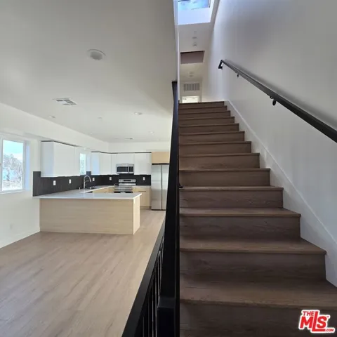 10827 1/2 Peach Grove Street 1/2, North Hollywood, California 91601