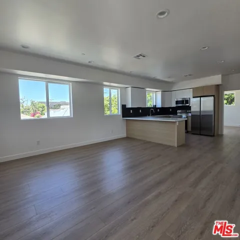 10827 1/2 Peach Grove Street 1/2, North Hollywood, California 91601