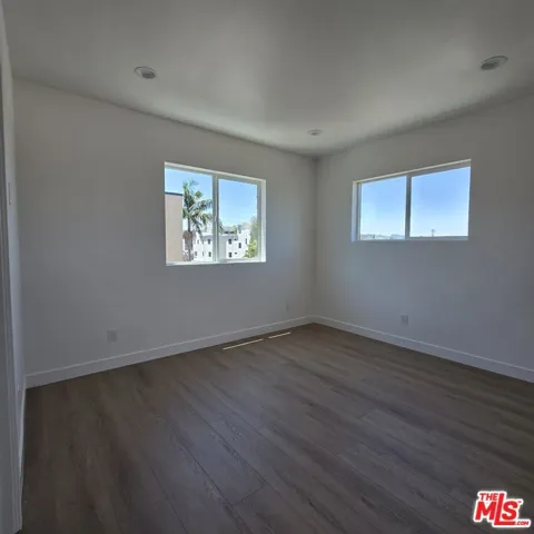 10827 1/2 Peach Grove Street 1/2, North Hollywood, California 91601