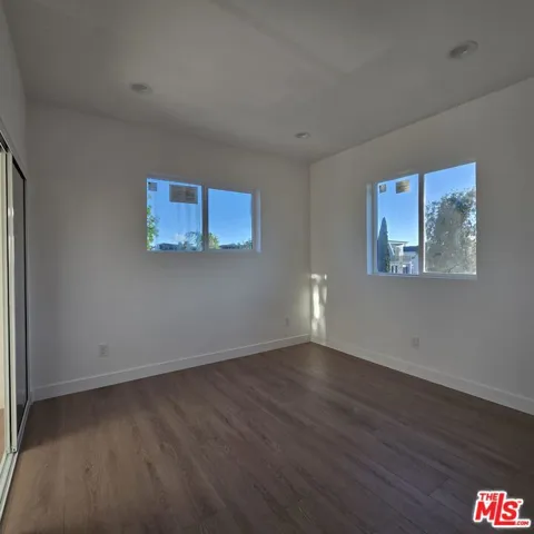 10827 1/2 Peach Grove Street 1/2, North Hollywood, California 91601