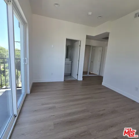 10827 1/2 Peach Grove Street 1/2, North Hollywood, California 91601