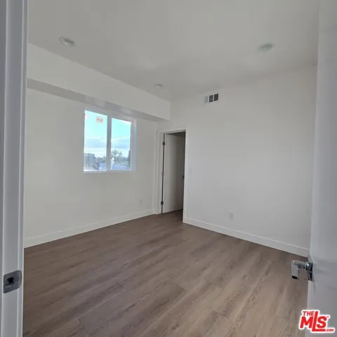 10827 1/2 Peach Grove Street 1/2, North Hollywood, California 91601