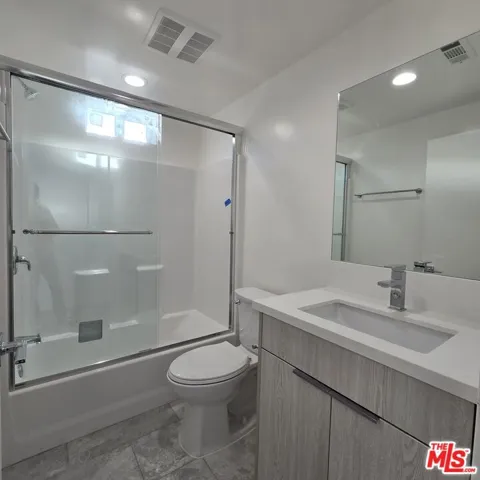 10827 1/2 Peach Grove Street 1/2, North Hollywood, California 91601