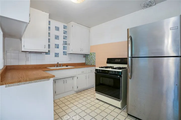 15201 Spinning Avenue, Gardena, California 90249