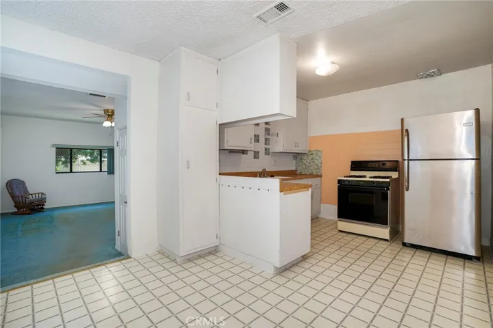15201 Spinning Avenue, Gardena, California 90249