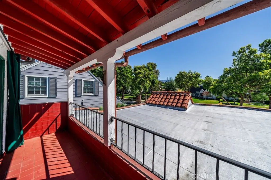 Primary room balcony