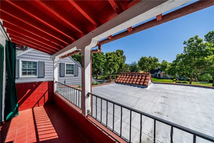 Primary room balcony