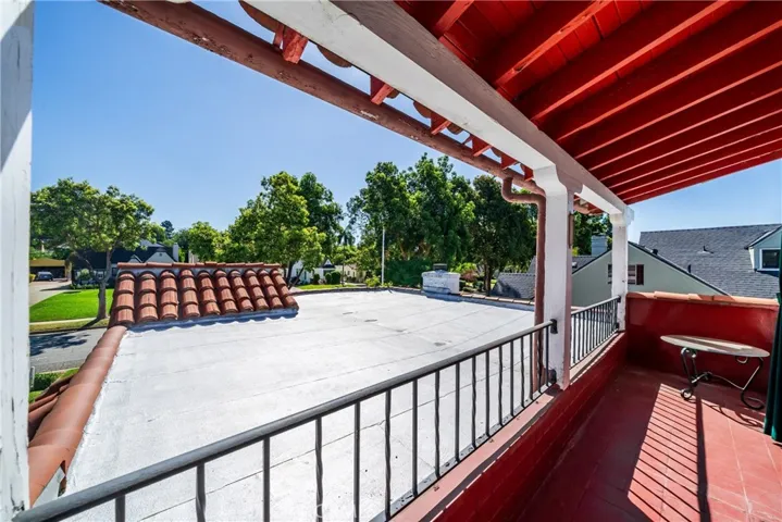 Primary room balcony