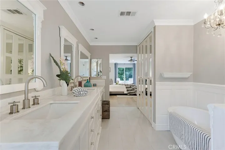 Primary En Suite