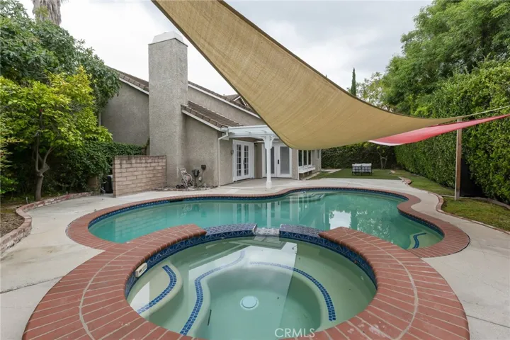 Pool & Spa