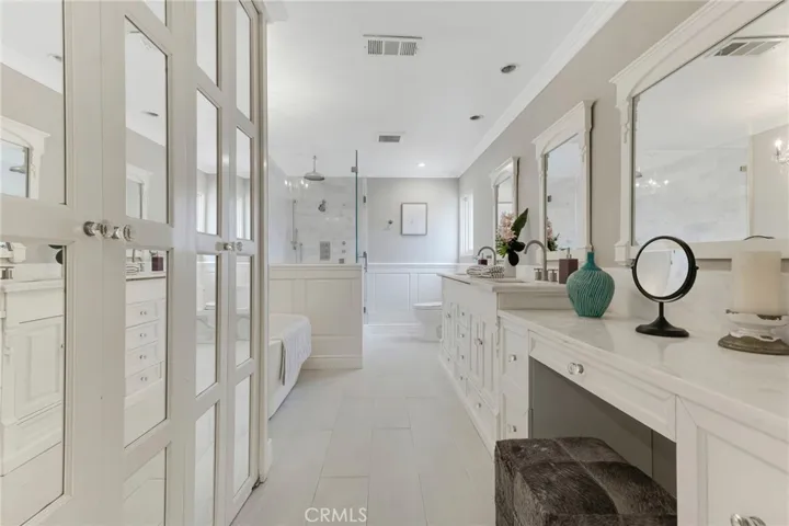 Primary En Suite Bath
