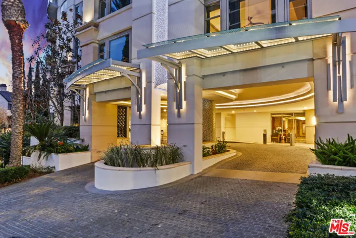 Award-Winning Apartment Commun