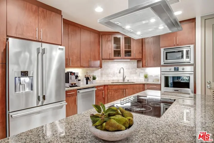 Spacious Open Kitchen