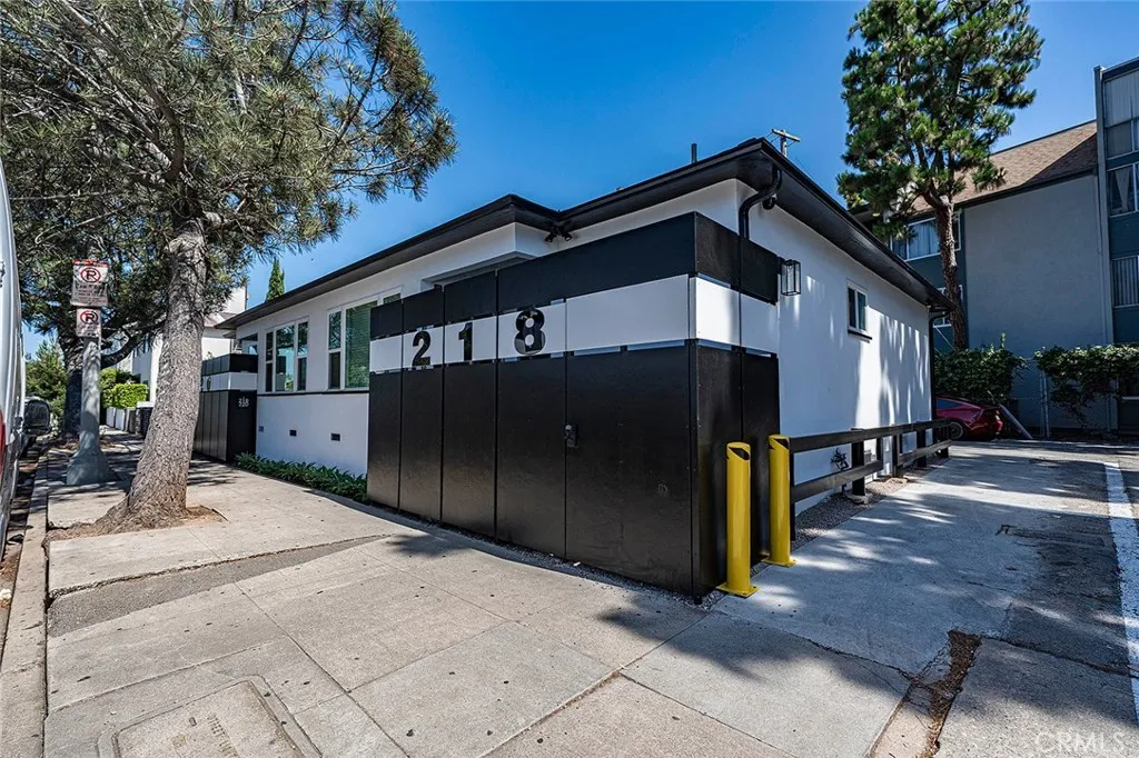 218 Venice Way